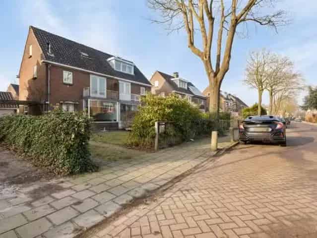 Twee Onder Een Kapwoning Abcoude Ruime Tuin Garage Werkkamer