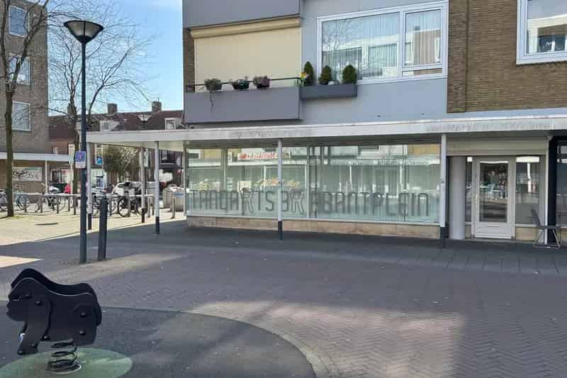 Bedrijfspand te Huur Breda 175m² Praktijk Kantoor Winkel