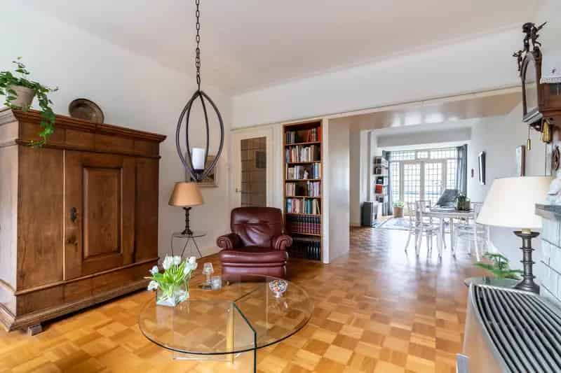 5 Kamer Jaren 30 Bovenwoning Delft Ruim Balkon Glas In Lood
