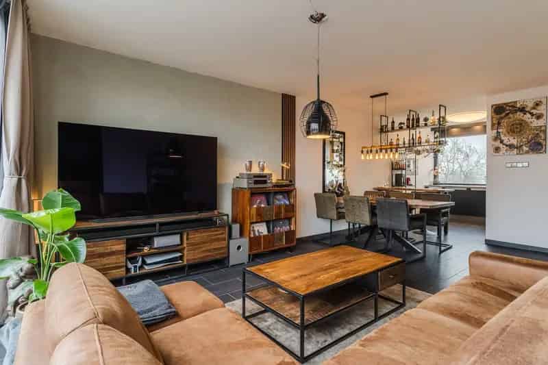 Huis te koop Oudenbosch: Ruime gezinswoning met garage en tuin