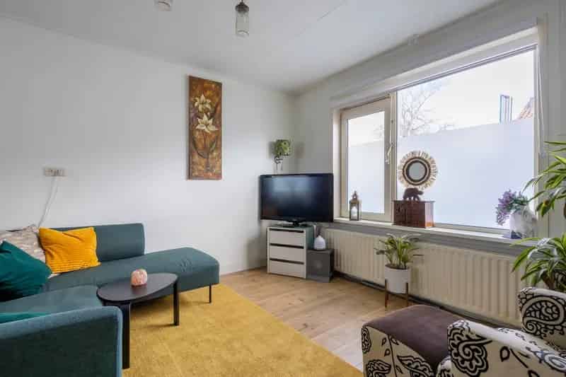 Huis te koop Assendelft Bestevaerstraat starterswoning 3 slaapkamers tuin