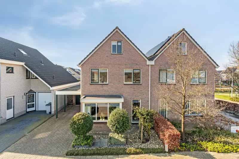 Ruime Tweekapper 4 slaapkamers Bemmel De Schaapskamp