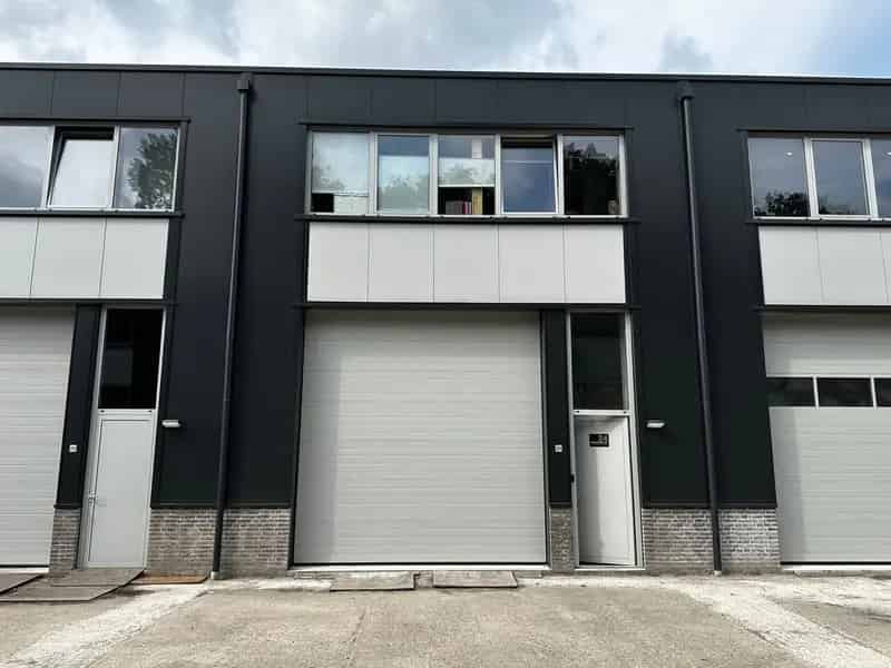 Bedrijfshal St. Willebrord | Zoek bedrijfshallen te koop en te huur: Bredaseweg 24 4711 RT St. Willebrord 
