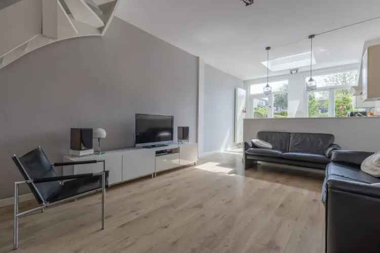 Huis te koop Weesp 3 slaapkamers diepe tuin