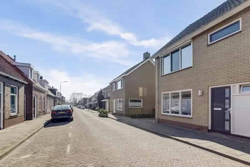Ruime 4 Slaapkamers 2 1 Kapwoning Kloetinge