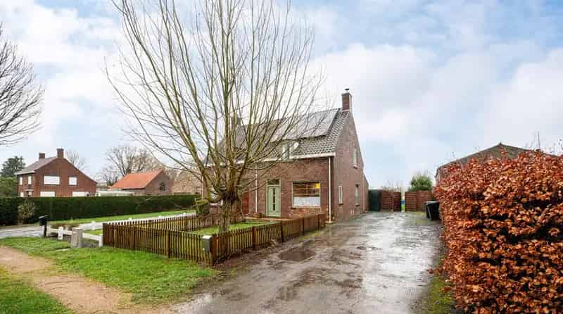 Halfvrijstaande woning Eede 3 slaapkamers grote tuin
