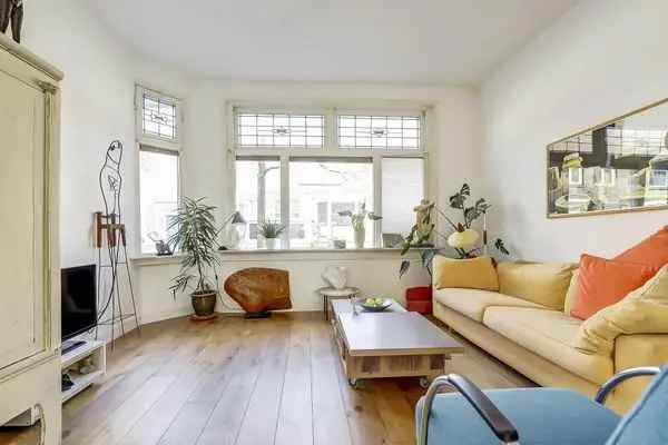 Jaren 30 woning 3 slaapkamers diepe tuin gerenoveerd duurzaam