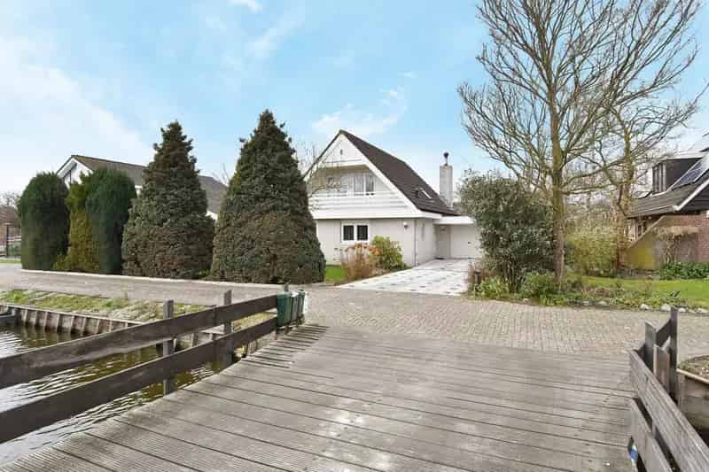 Vrijstaand huis met privacy en ruime tuin te koop in Berkel en Rodenrijs