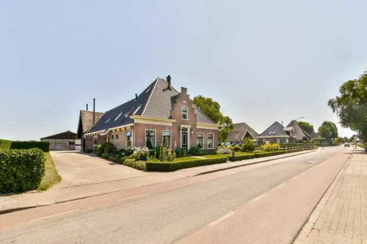 Woonboerderij Te Koop in Oosterblokker, Noord-Holland