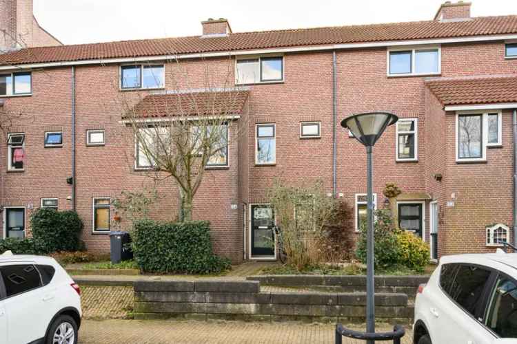 Huis te koop Huizen 3 slaapkamers moderne badkamer grote tuin