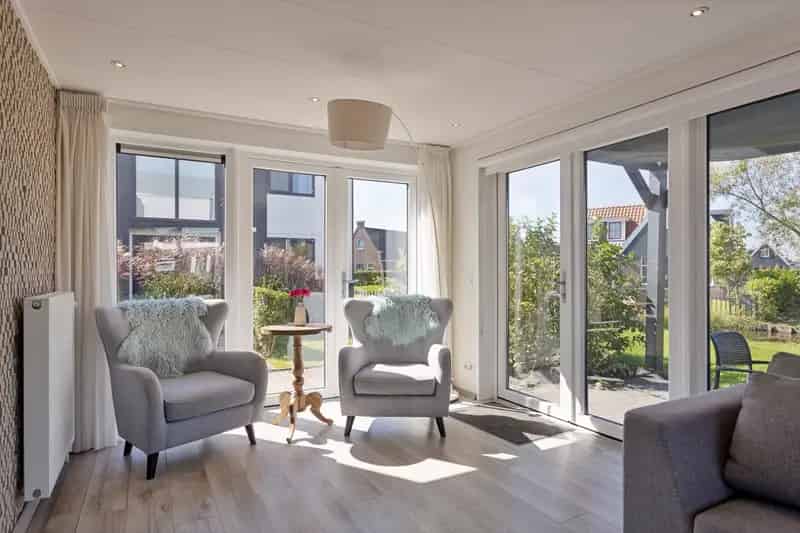 Luxe Recreatiewoning 5 slaapkamers Aan Het Water