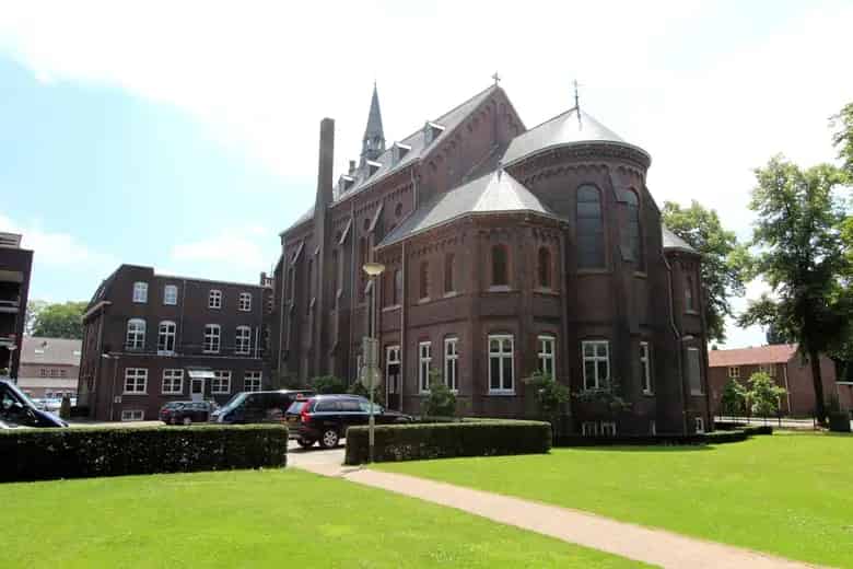 300 m2 Kantoorruimte te Huur Venray