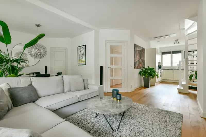 Dubbel Bovenhuis Stadionbuurt 113m2 Balkon Dakterras 3 slaapkamers