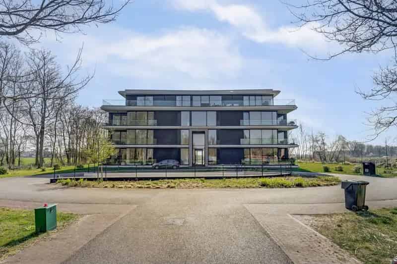 Luxe Appartement aan het Water Voorschoten 2 parkeerplaatsen Prive Aanlegplaats