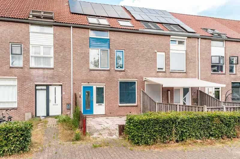 Almere gezinshuis 5 slaapkamers tuin nabij centrum