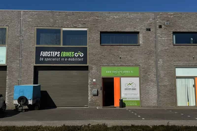 Bedrijfshal te Huur Zwolle 200m² Kantoor Keuken Parkeerplaatsen