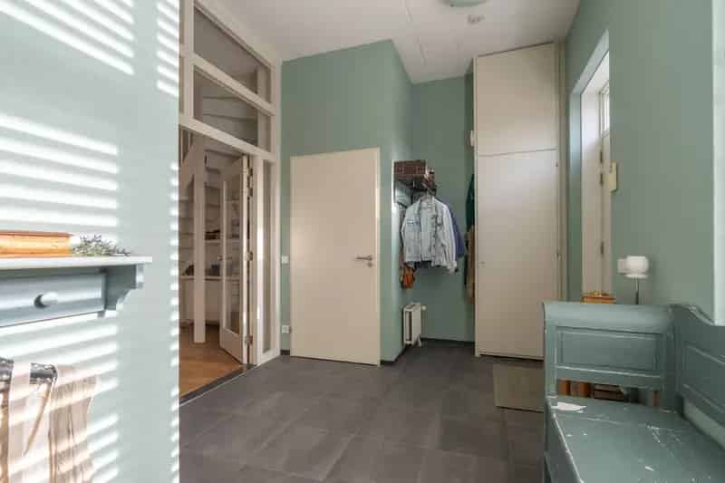 Herenhuis Bemmel 176m2 4 slaapkamers 2 badkamers parkeerplaats