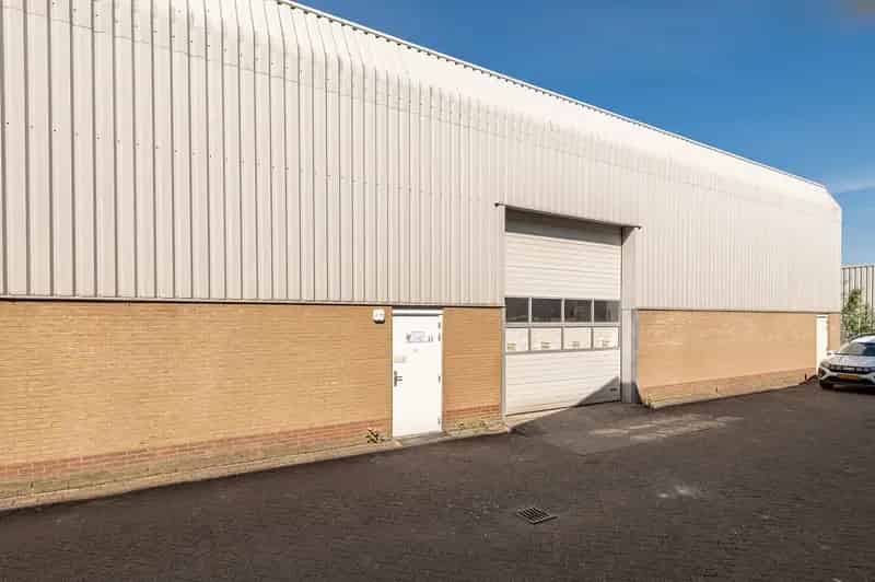 Bedrijfshal te Huur Culemborg 452m2 Kantoor Kantine