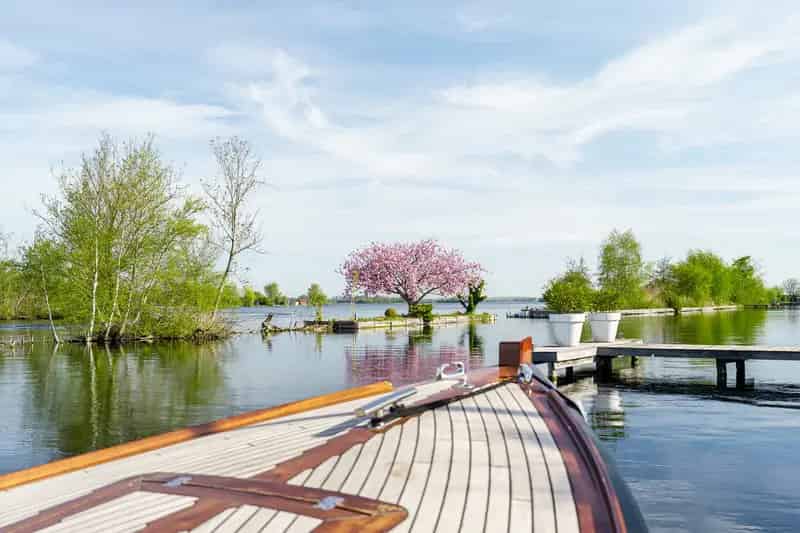 Luxe Huis Vinkeveense Plassen: Jaren 50 Charme, 1408m² Perceel