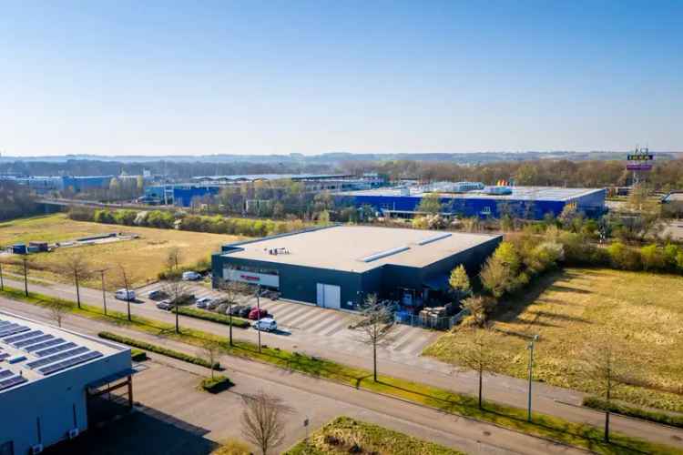 Bedrijfshal Heerlen 2700m2 te Huur  Moderne Voorzieningen