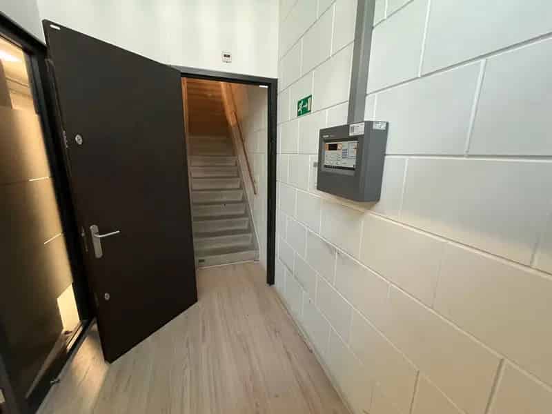 Bedrijfshal te Huur Diemen 169m²