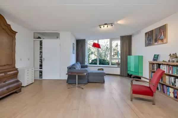 Grote gezinswoning 6 slaapkamers 2 badkamers Groningen