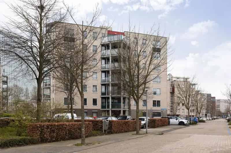 Penthouse Almere Stad: Gerenoveerd met Dakterras