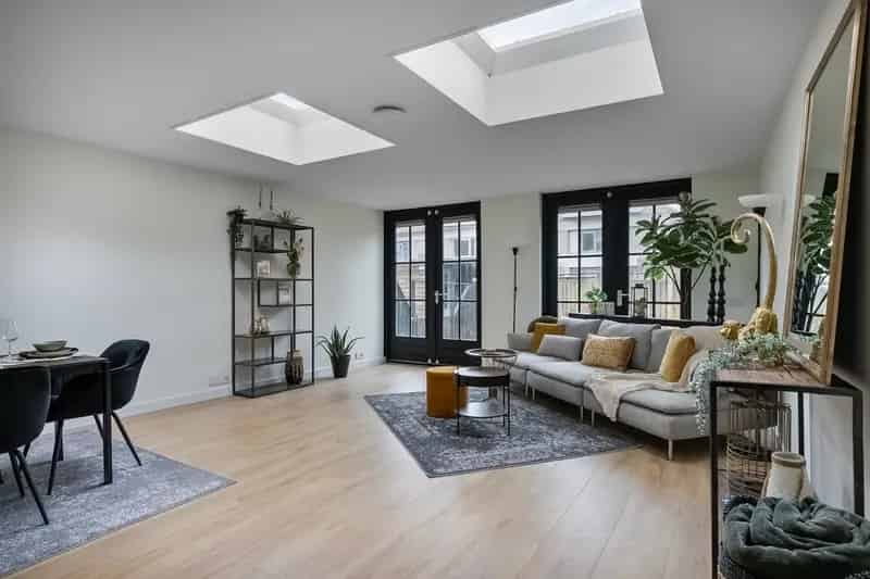Huis te koop Almere: Ruime gezinswoning met extra woonruimte