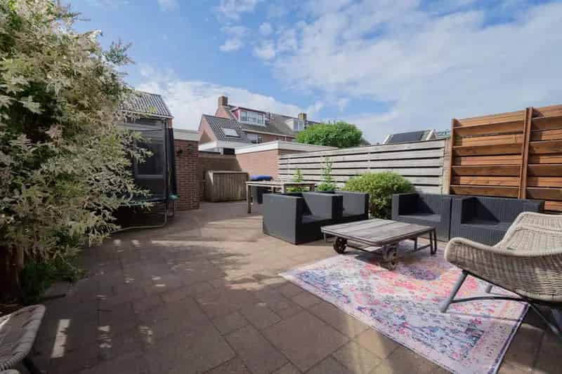 Ruime eengezinswoning te koop in Heemskerk