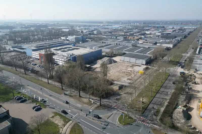 Bedrijfshal Dordrecht te koop Kamerlingh Onnesweg