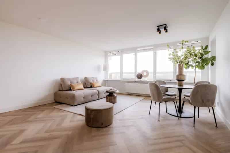 Modern 3-kamer appartement Amstelveen  74m2 Balkon Eigen Grond