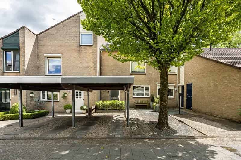 Ruime Tussenwoning Groesbeek 3 slaapkamers Carport Tuin