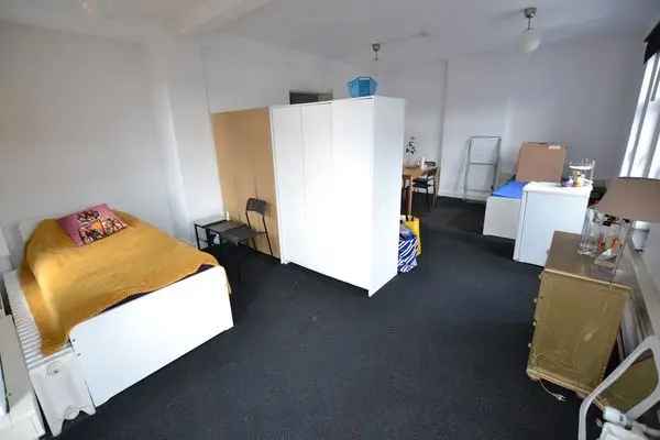 Kamerverhuur Heerlen Centrum: Gemeubileerde Kamers voor Studenten en Arbeidsmigranten