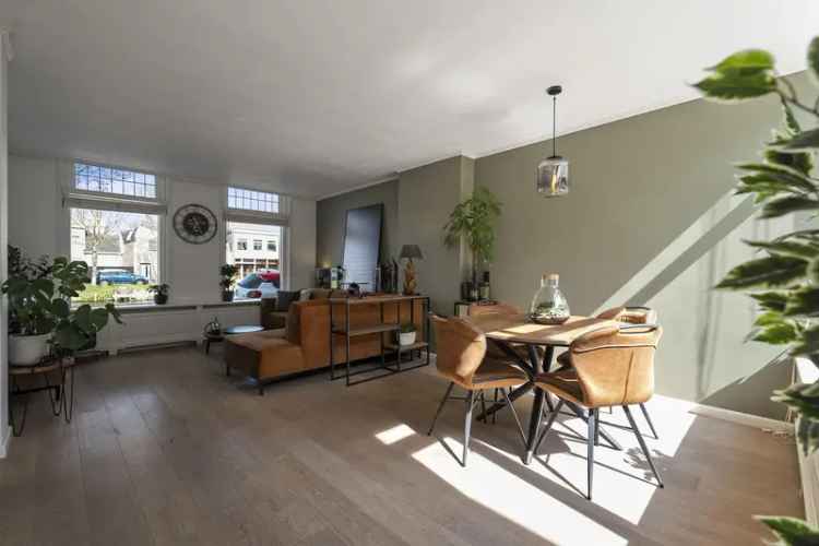 Smaakvol Opgeknapt Grachtenhuis 2 slaapkamers