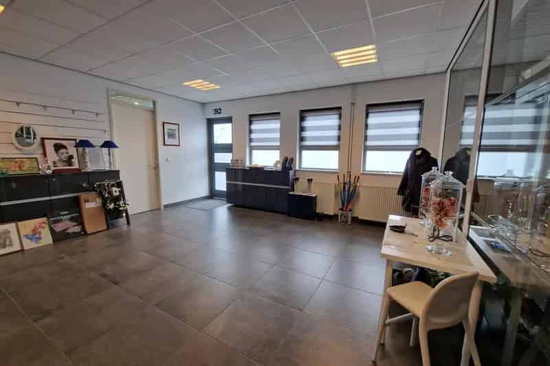 Bedrijfshal Zwaagdijk-Oost | Zoek bedrijfshallen te koop: Tomatenmarkt 18 1681 PH Zwaagdijk-Oost 