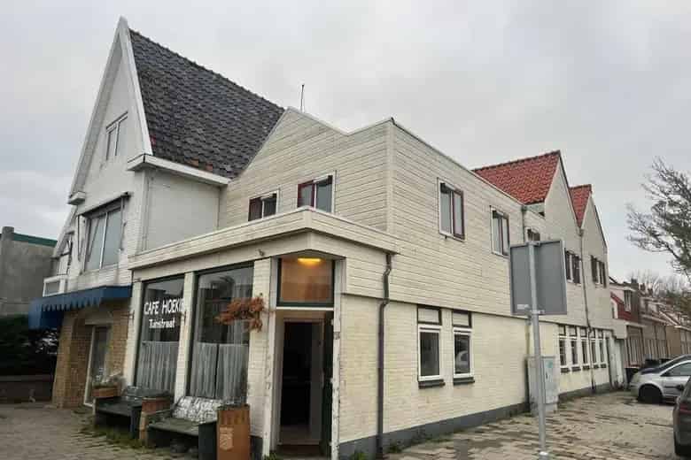 95m2 Cafe met Bedrijfswoning te Koop Den Helder
