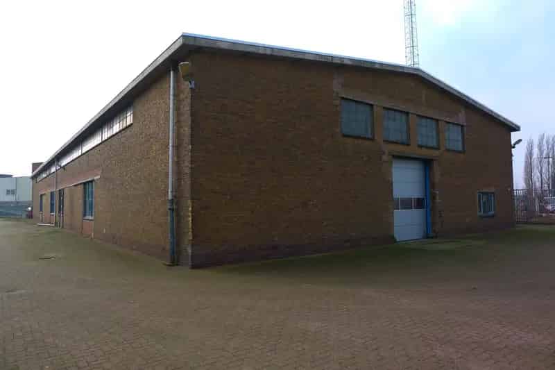 Bedrijfshal Arnhem 1600m2 te huur Westervoortsedijk