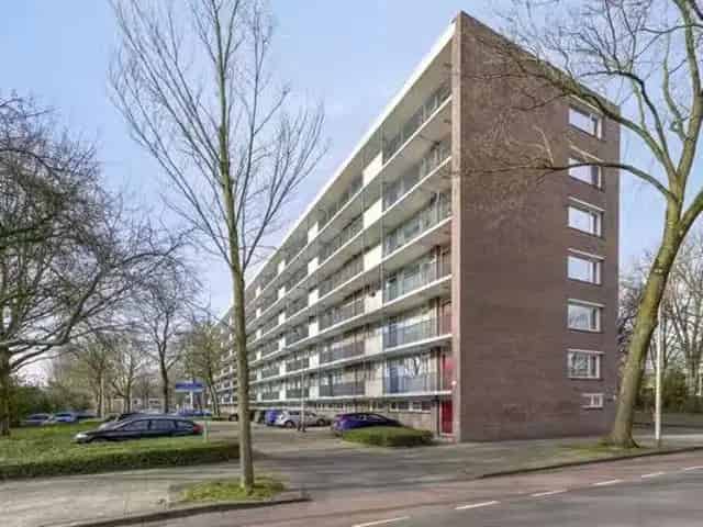 Appartement te koop Roelof Kranenburgplein 24 in Tilburg voor.