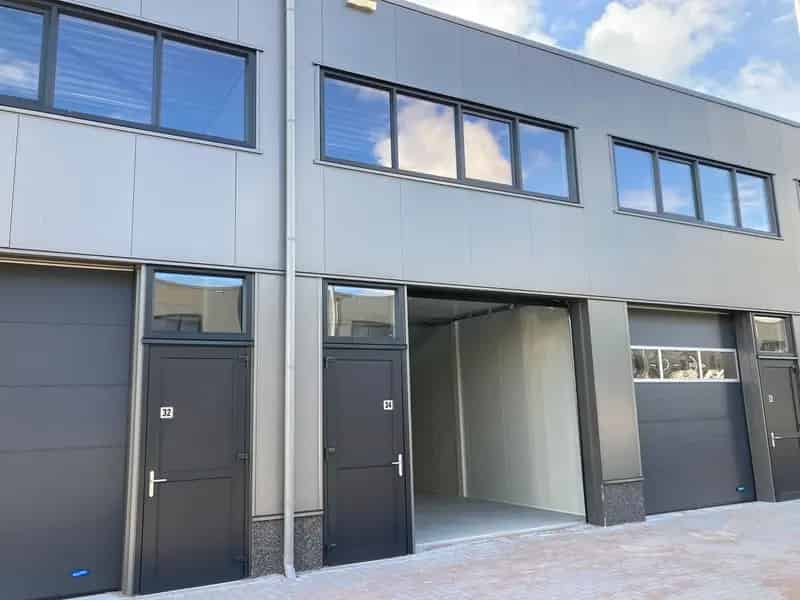 Bedrijfshal Leeuwarden te Huur Einsteinweg 37m2