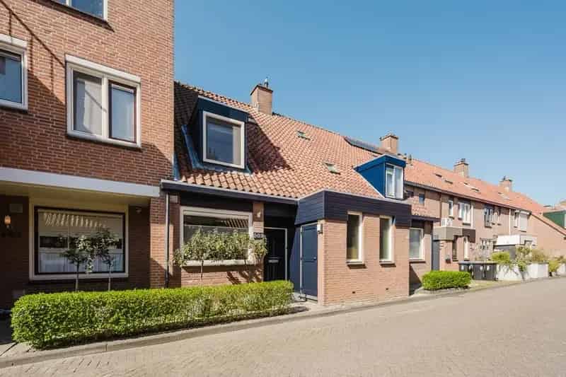 Ruime Eengezinswoning 3 Slaapkamers Moderne Badkamer Zonnige Tuin