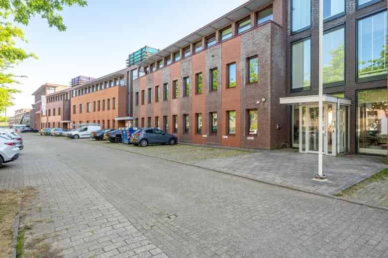 271 m2 Kantoorruimte te Huur Houten