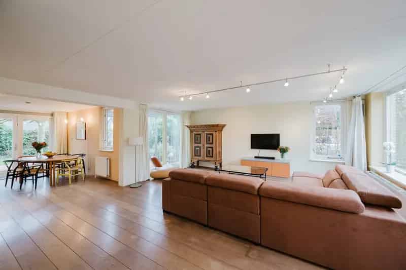 5 Slaapkamers  Grote Tuin  Royale Garage Rhoon