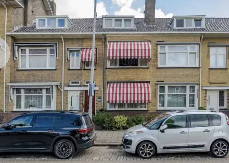 Herenhuis Rotterdam Randweg 3 slaapkamers 2 garages Tuin Balkon