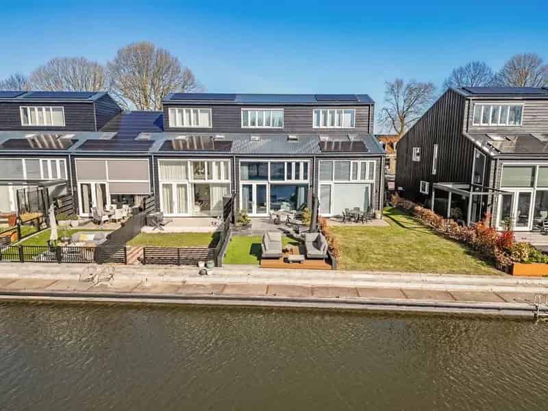 Luxe Water Villa Edam 4 slaapkamers 2 badkamers