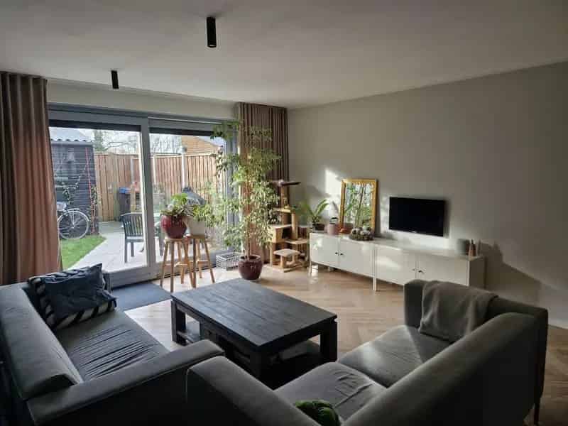 Ruime woning te huur via Pararius