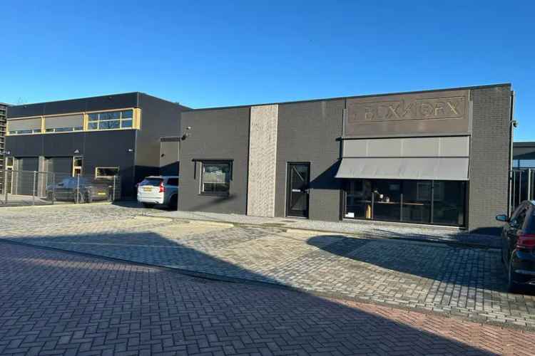 Bedrijfshal te Huur Naaldwijk 915m² - Showroom Kantoor Bedrijfsruimte