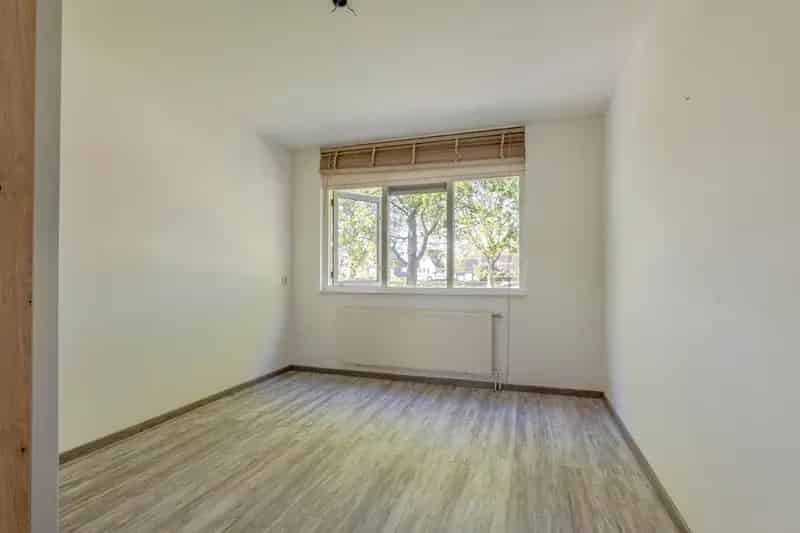 3 Kamer Appartement Drievliet Ruim Balkon Parkeerplaats
