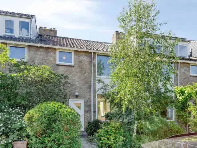5 Kamer Tussenwoning te Koop Schildersbuurt Oegstgeest