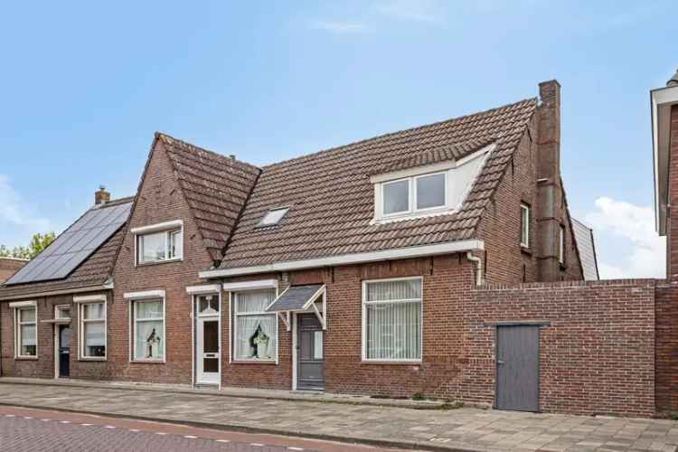 Huis te koop Oss: Gerenoveerde hoekwoning met garage en zonnepanelen