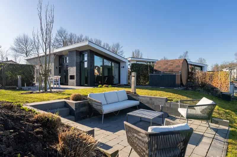 Luxe Chalet met Sauna Jacuzzi Eigen Grond 2021